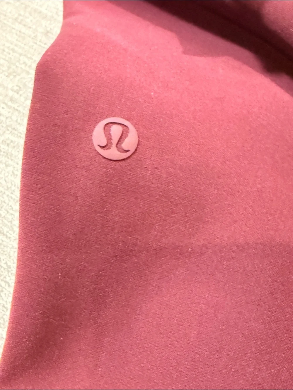 lululemon On The Fly Women's Jogger Pants in Burgundy